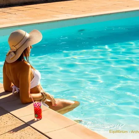 La Grande Arche De Gaia Saussens
