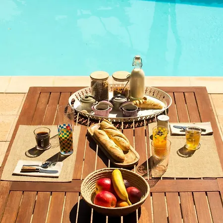 La Grande Arche De Gaia Saussens