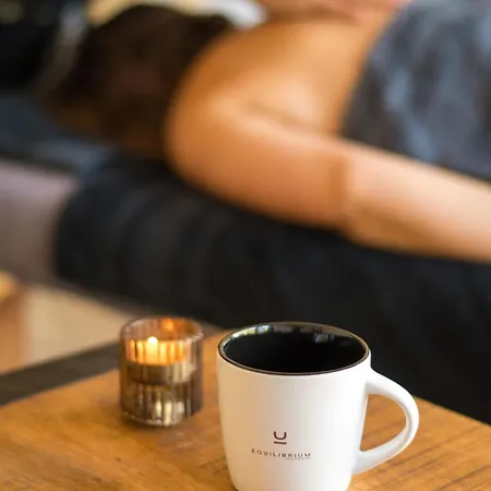 La Grande Arche De Gaia Saussens